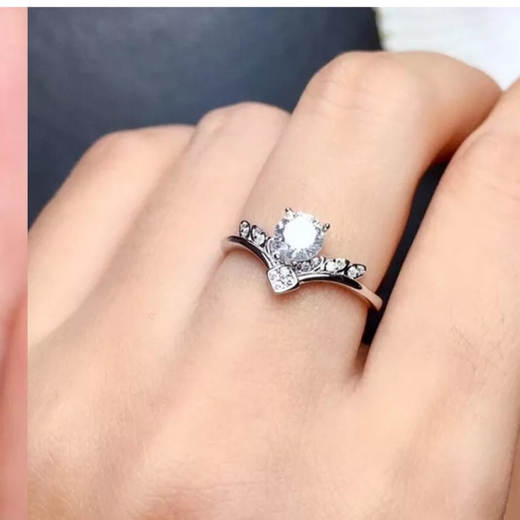 Gorgeous 925 Silver Rings White Sapphire Rings - Picture 4 of 4